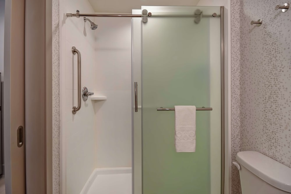 Home2 Suites by Hilton Wichita Northeast - photo 29