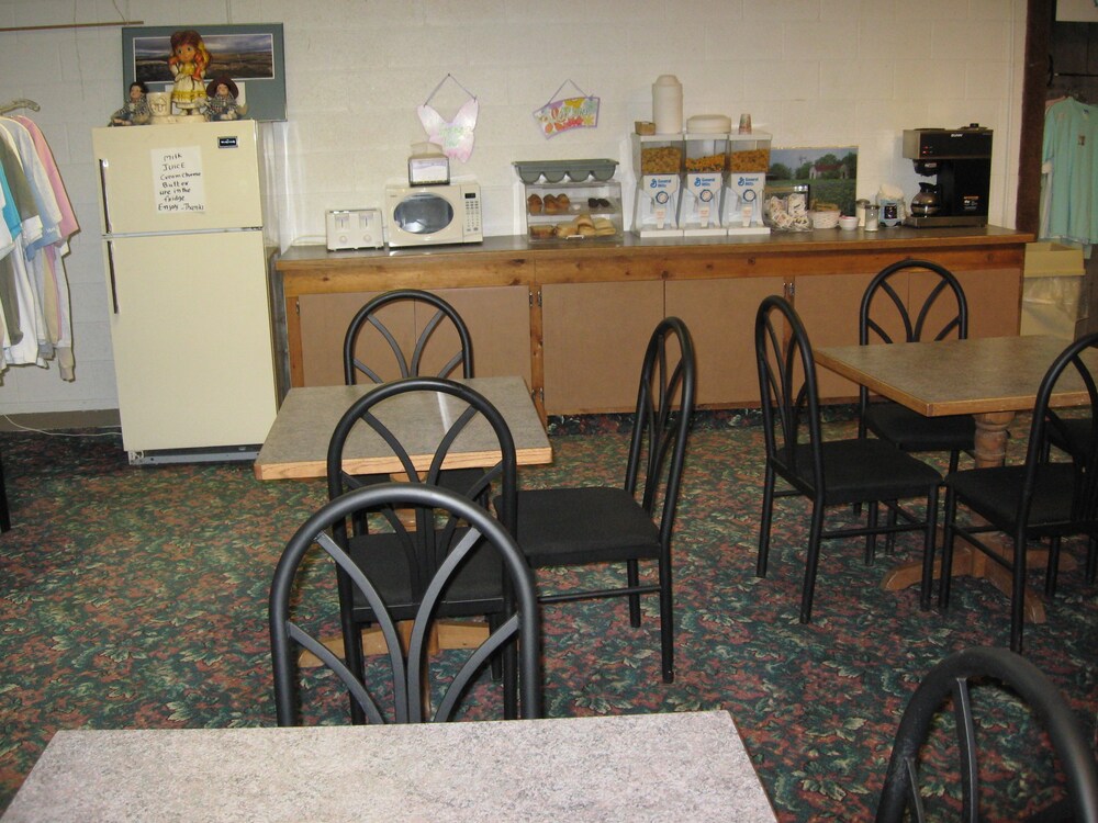 Glacier Gateway Inn Cut Bank - photo 15