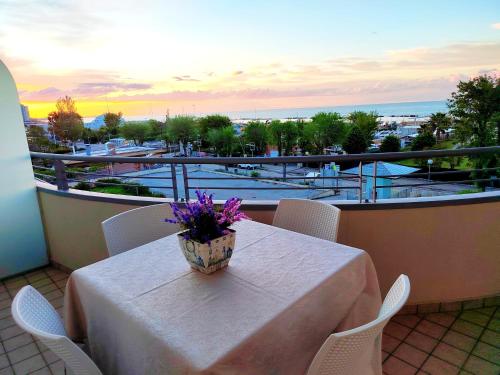 VistaMare Bluemar Living the Sea 120mq — 4-Star Luxury Hotel in Cattolica, Italy