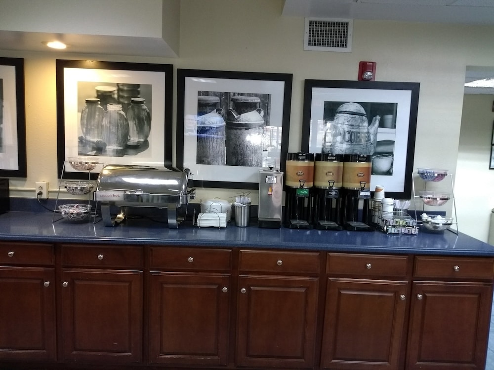 Clarion Inn Cleveland near University - photo 39