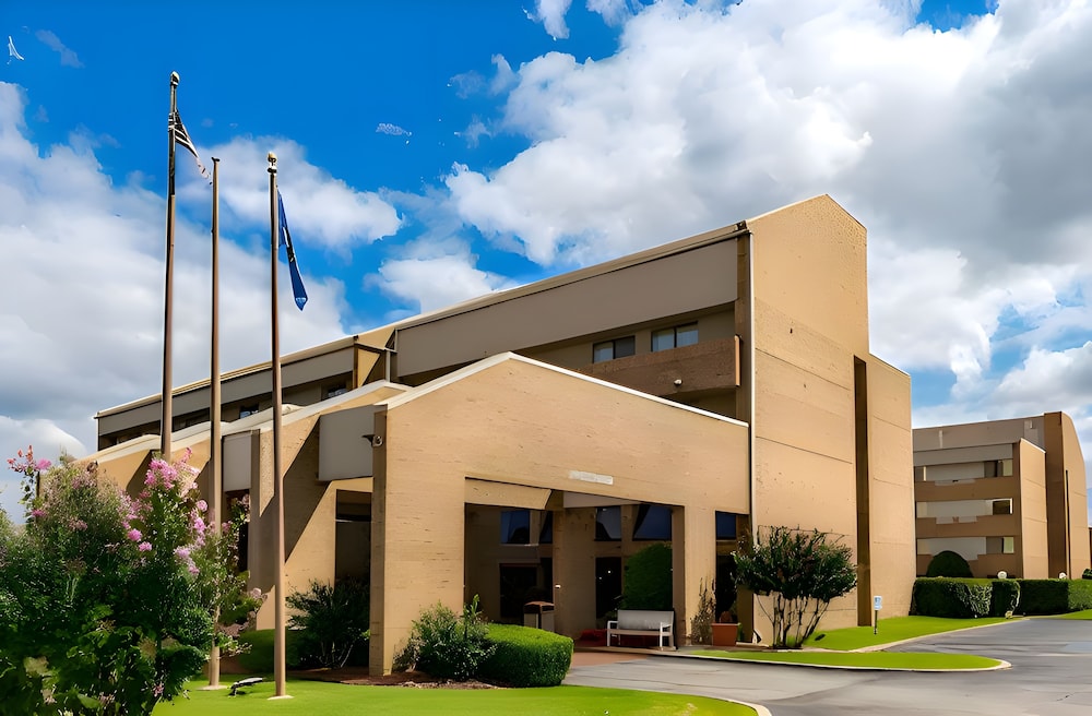 Tulsa Square Hotel Central I 44 By OYO in Tulsa, United States