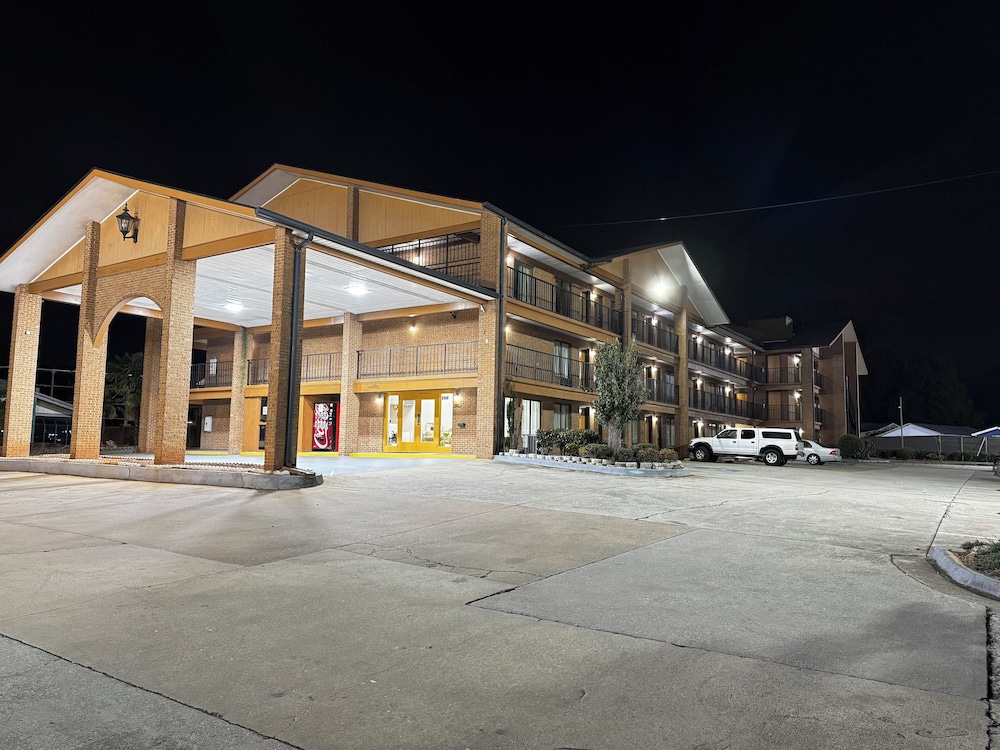 American Inn and Suites Atlanta Airport Jonesboro I 75 - photo 33