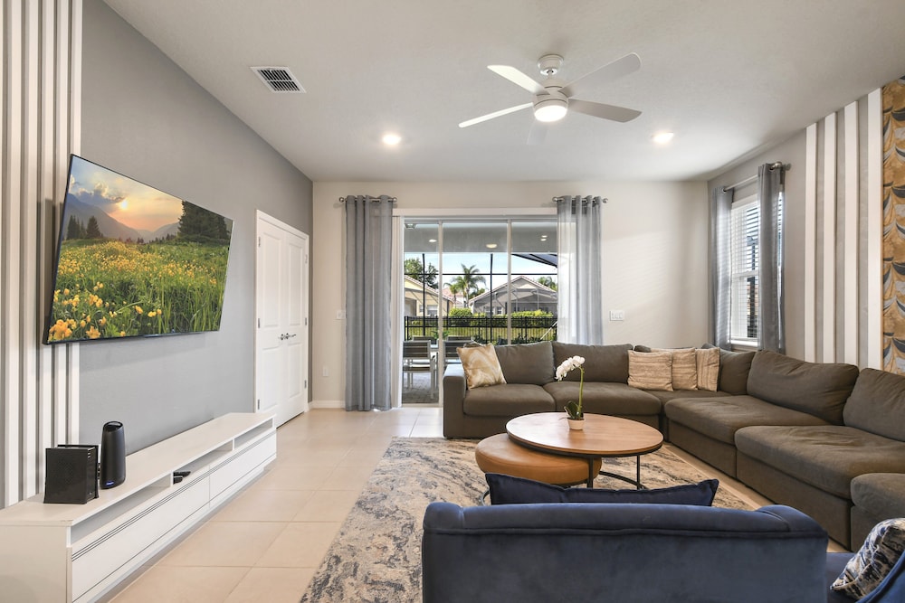 Relax in Style Pool Resort Amenities Near Disney - photo 20