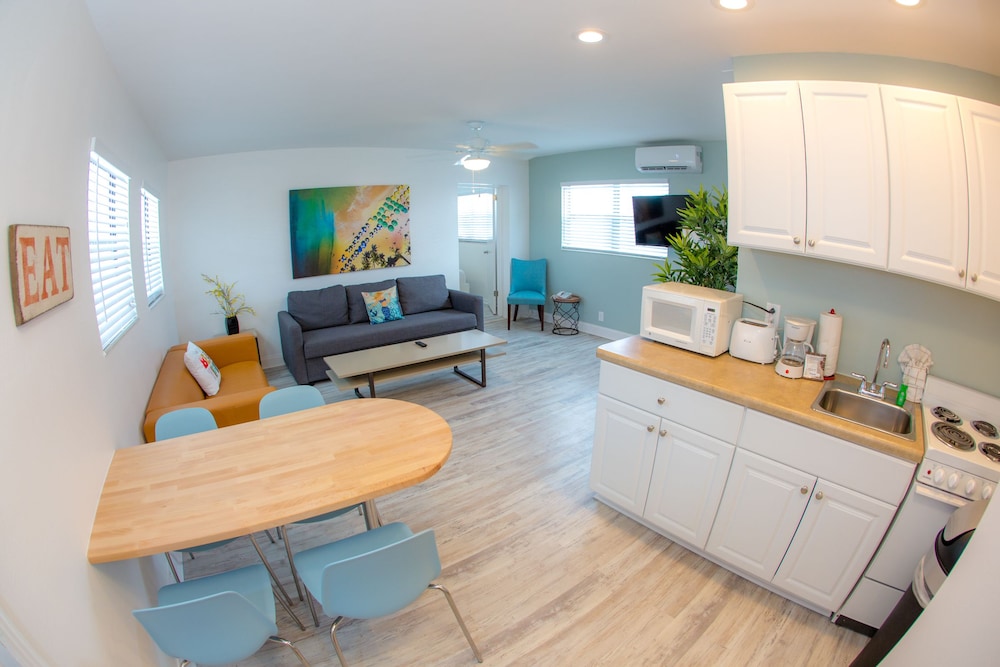 St Pete Beach Suites - photo 69