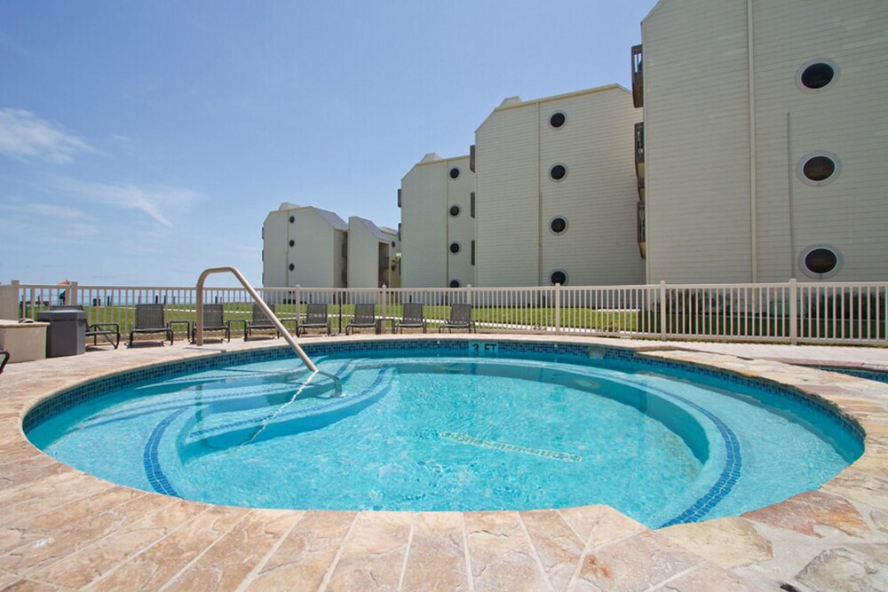 Bahia Mar Solare Tower 6th floor Oceanview Condo 3bd 3ba w Pools - photo 54