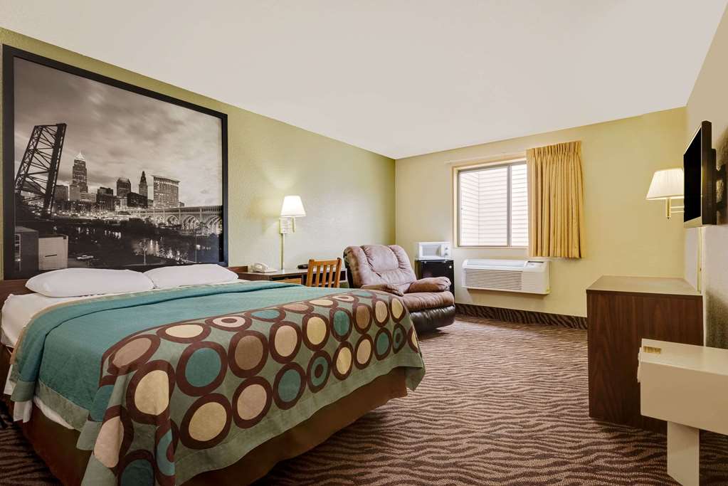 Super 8 by Wyndham Mentor Cleveland Area - photo 12