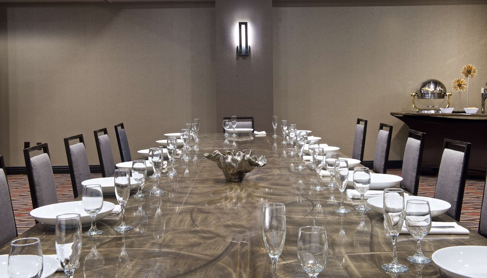 Embassy Suites by Hilton Dulles Airport - photo 46
