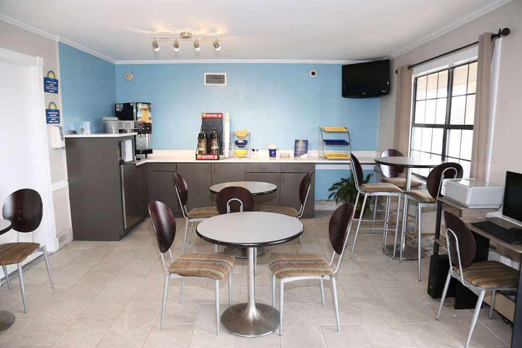 Days Inn by Wyndham Monroe LA - photo 8