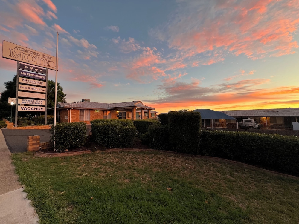 Almond Inn Motel — hotel in East Tamworth