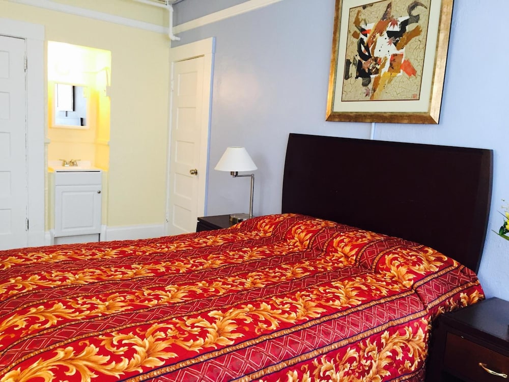 Aldrich Hotel - photo 11