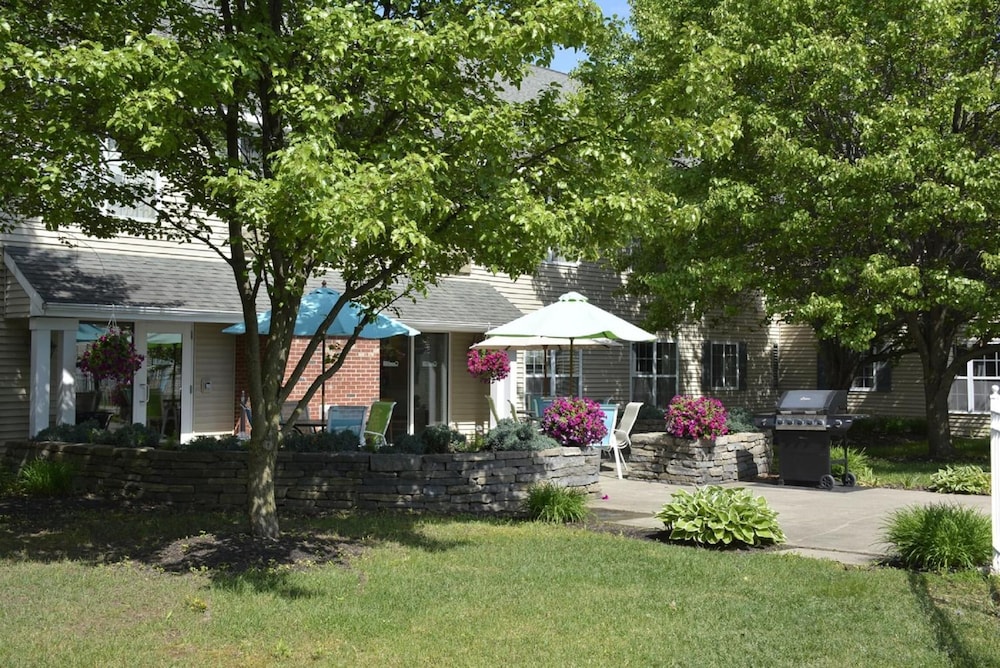 Cresthill Suites Syracuse - photo 35