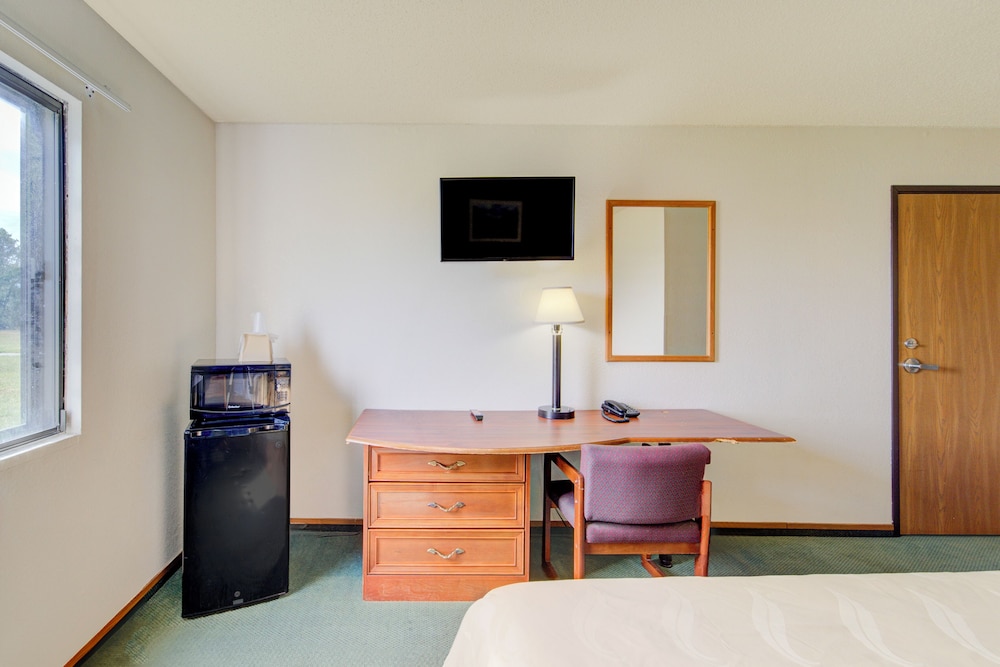 Capital O Amerihost Inn and Suites Kingdom City Hwy 54 MO - photo 25