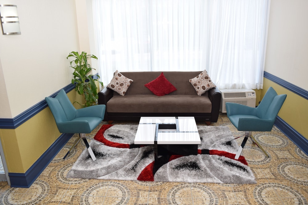 Baymont by Wyndham Addison - photo 3