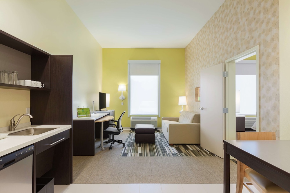 Home2 Suites by Hilton Canton - photo 11