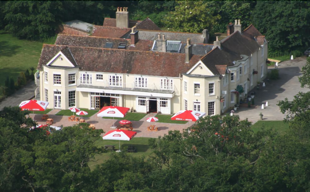 Tyrrells Ford Country Inn & Hotel — hotel near Bournemouth Airport