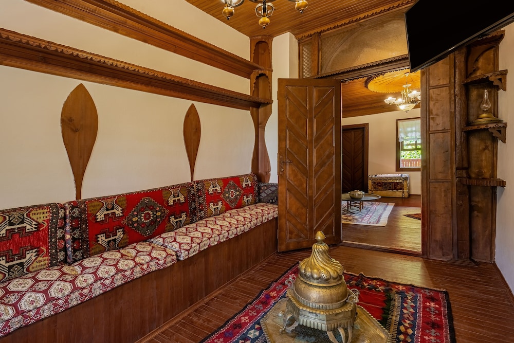 Yoruk Ali Konagi ve Yayla Evleri — Ibradi — photo 3