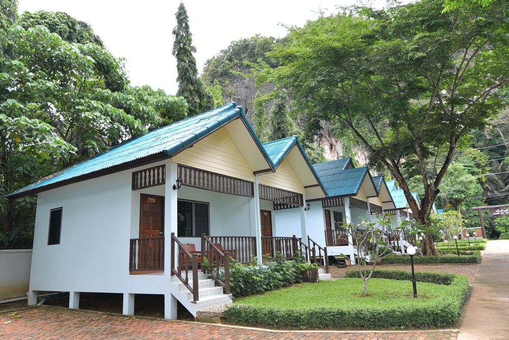 Changsi Resort - carbon neutral hotel in Krabi