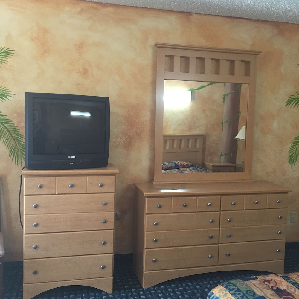 Guest Inn & Suites - photo 9
