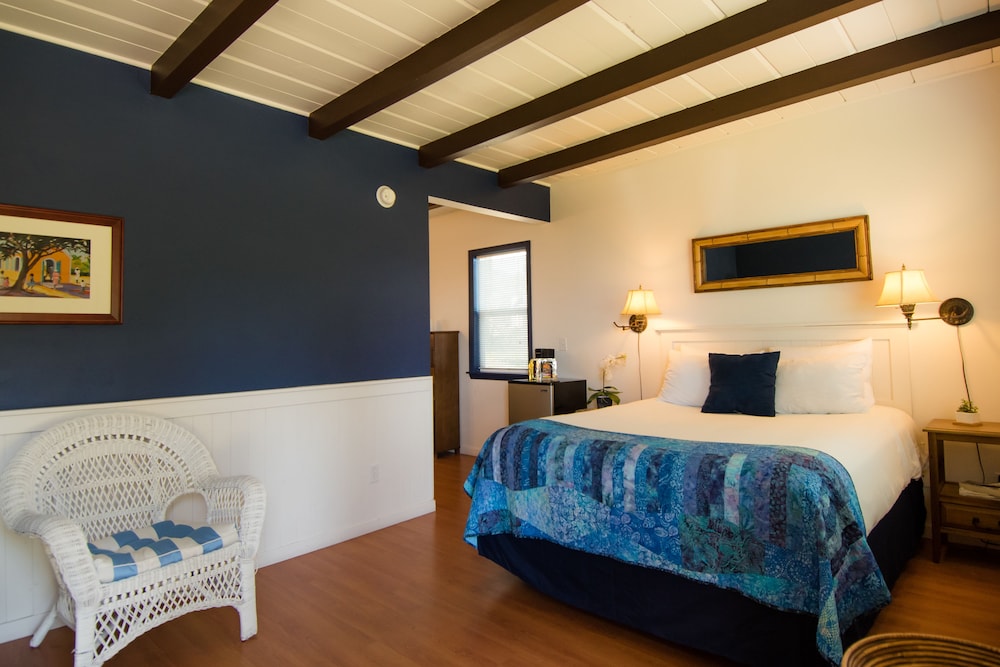 The Islander Inn - photo 3