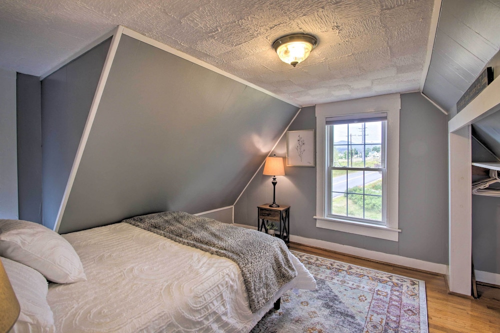Modern Home 2 Mi to Cranmore Mountain Resort - photo 2