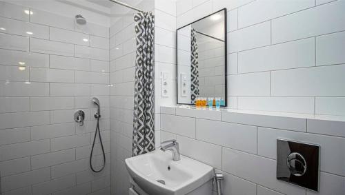 Super Bright Apartment For 2 In Avlabari by Wehost