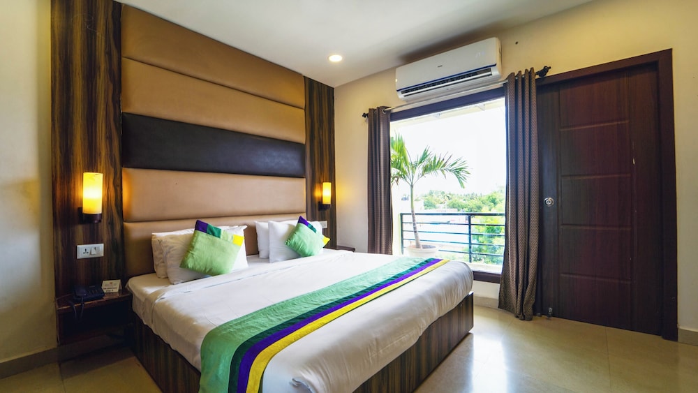 Treebo Kingsbury Fiesta Vellore — Katpadi