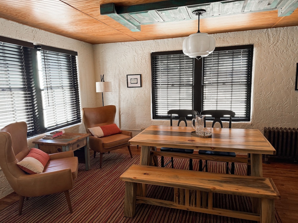 Hoosier Hot Springs & Inn - photo 19