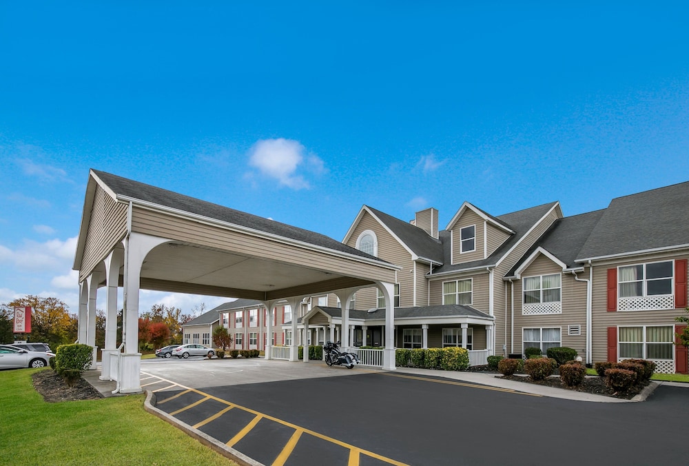 Red Roof Inn & Suites Knoxville East - photo 29