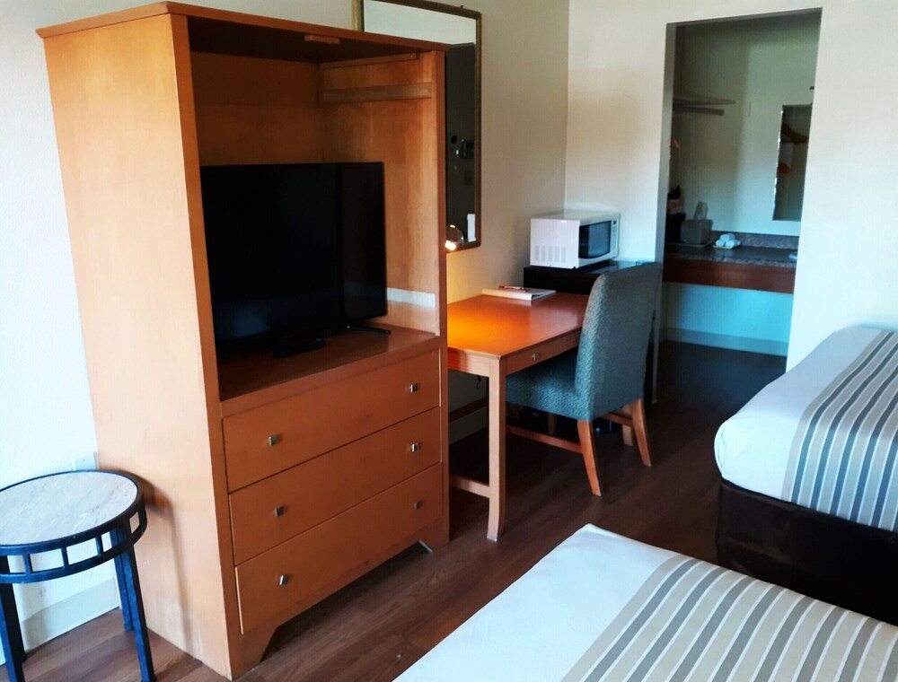 Travelodge by Wyndham Chehalis - photo 13