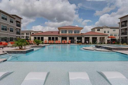 Corporate I Free Parking I Properties By Preston — 4-Star Luxury Hotel in Houston, United States