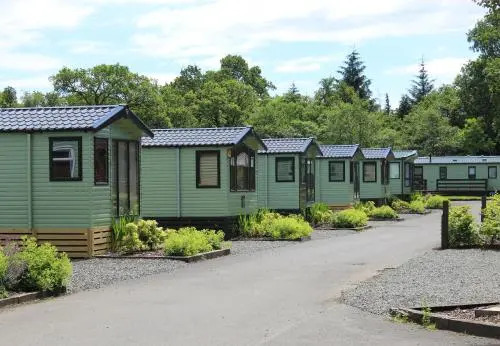 Inverbeg Holiday Park — 5-Star Luxury Hotel in Alexandria, United Kingdom