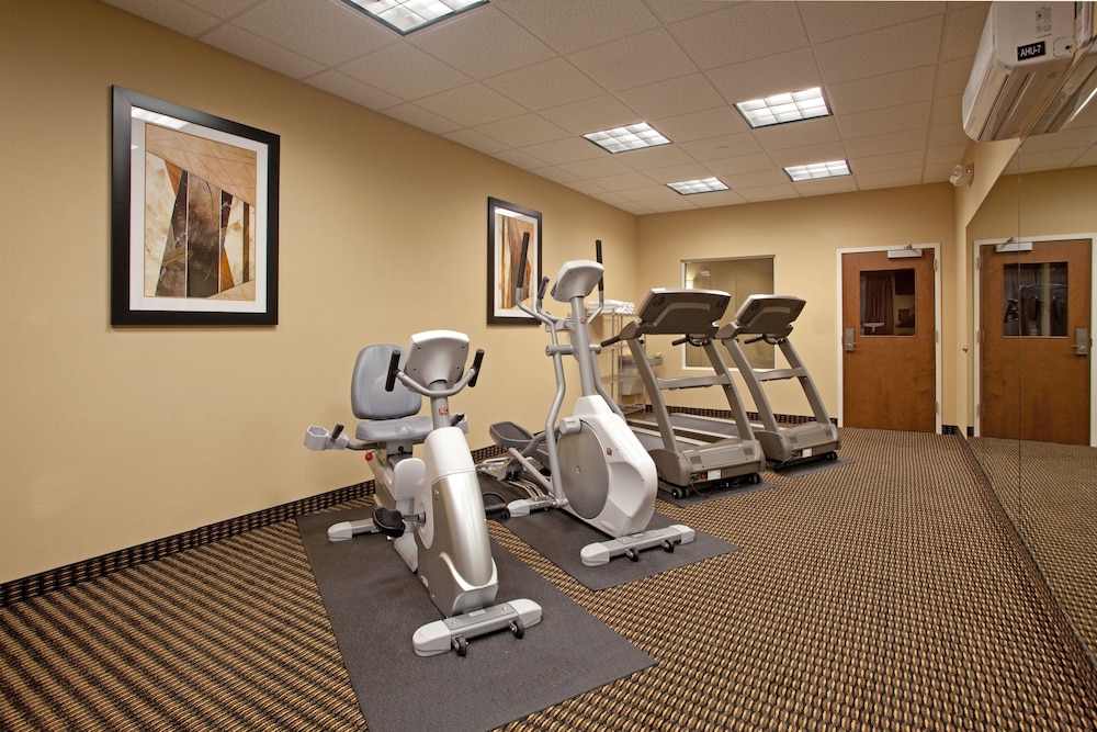 Holiday Inn Express Pembroke by IHG - photo 41