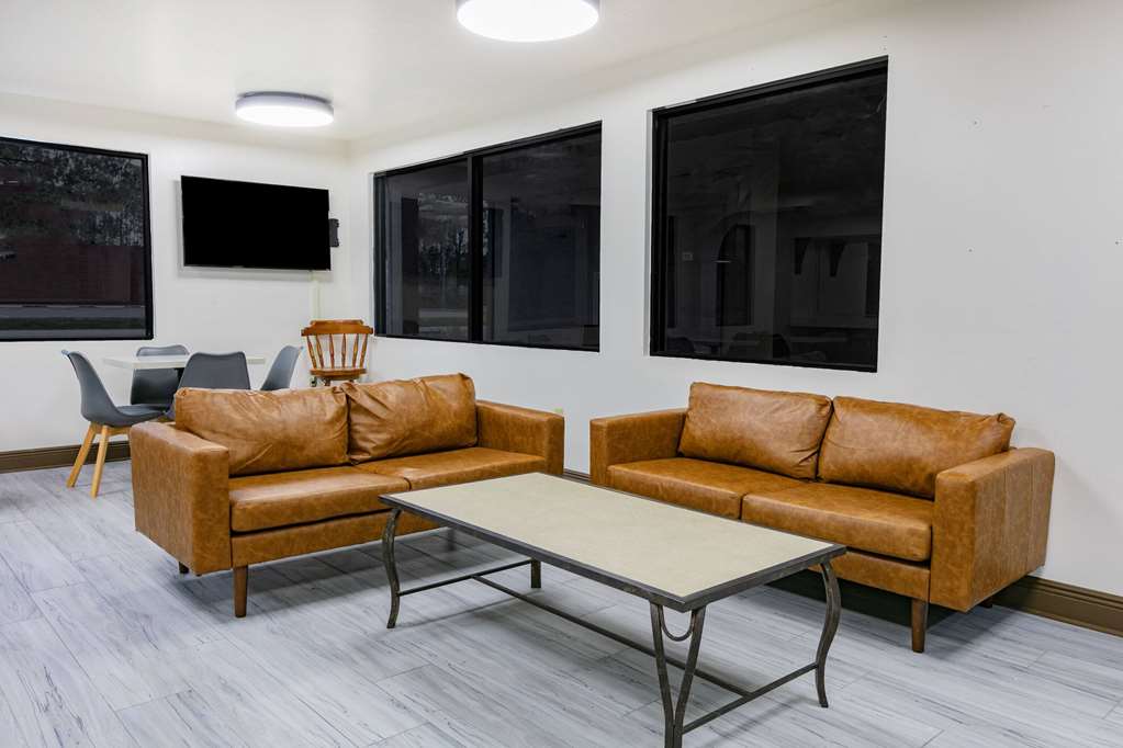 Super 8 By Wyndham Moss Point - photo 3