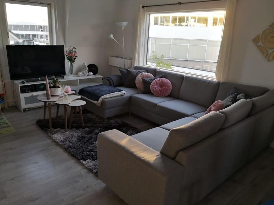 Leilighet for 5 Gjester Stavanger 10min Buss Til Sentrum — hotel near Stavanger Airport, Sola
