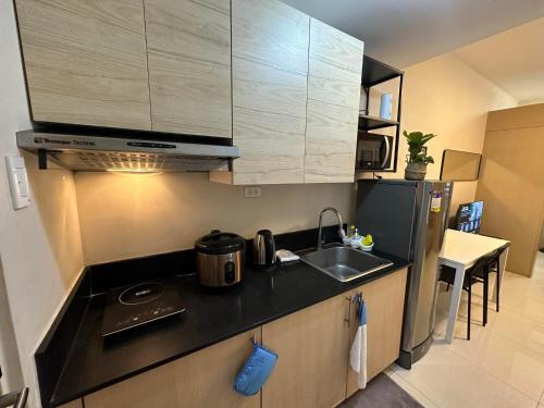 Elane's Staycation Mezza 2 1 br — 4-Star Luxury Hotel in Manila, Philippines