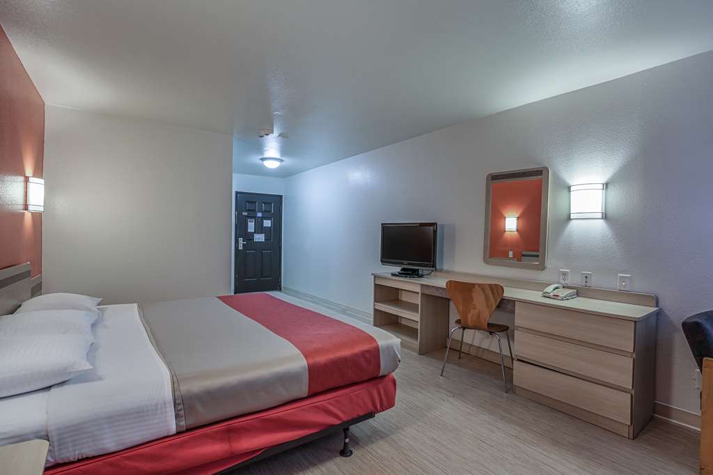 Motel 6 Pasadena TX - photo 12
