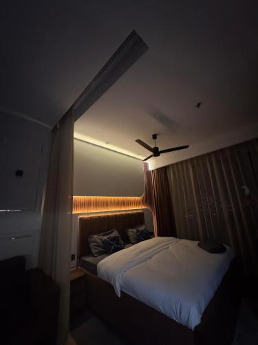 Luxurious studioz - last minute hotel in New Delhi