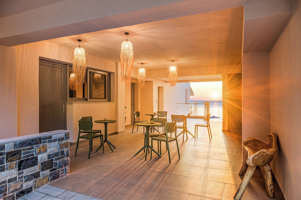 8Moons Boutique Apartments — Samos — photo 2