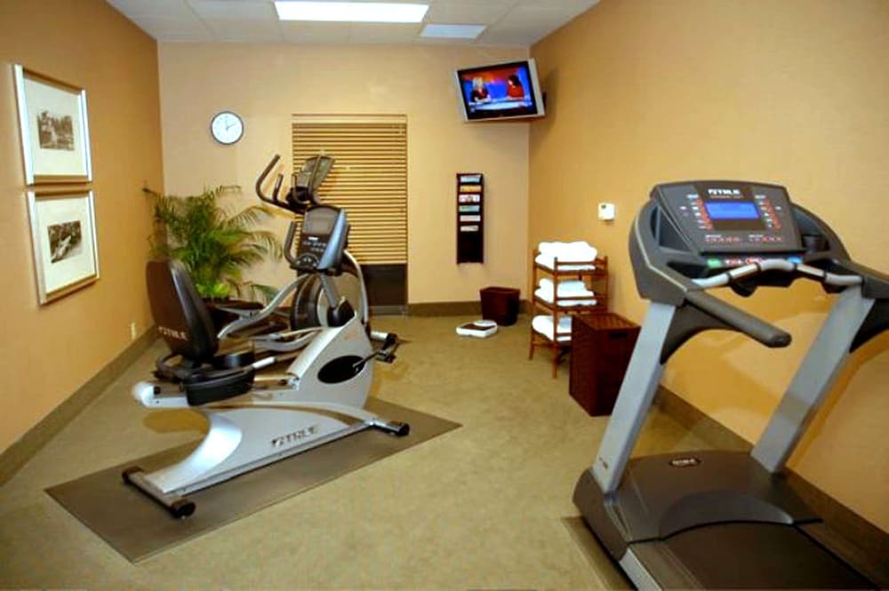 Hampton Inn Calera - photo 20