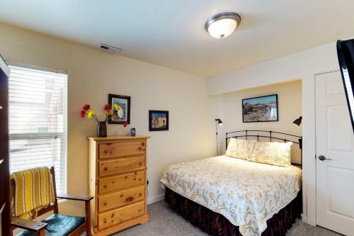 Rim Village - photo 9