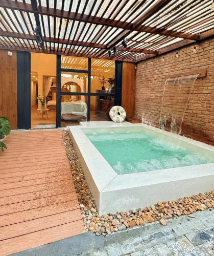 Cherish Villa Near Mountain and Beach Sơn Trà — 4-Star Luxury Hotel in Da Nang, Vietnam