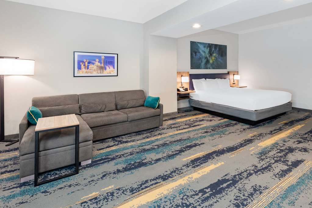 La Quinta Inn & Suites by Wyndham Texas City I 45 - photo 16