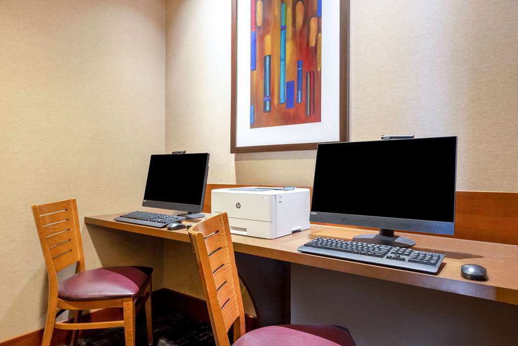 Wyndham Garden Kansas City Airport - photo 44