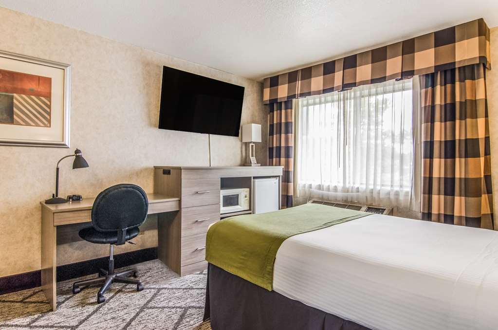 GuestHouse Inn & Suites Hotel Poulsbo - photo 17