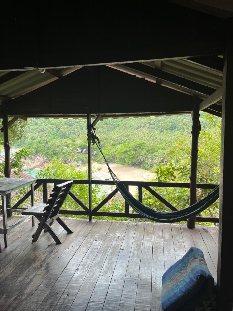 Silver cliff - carbon neutral hotel in Unknown City