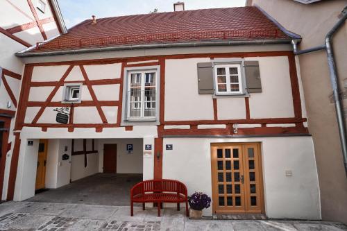 RefuKium alte Gerberei Im Zentrum von Weißenburg — hotel in Weissenburg In Bayern