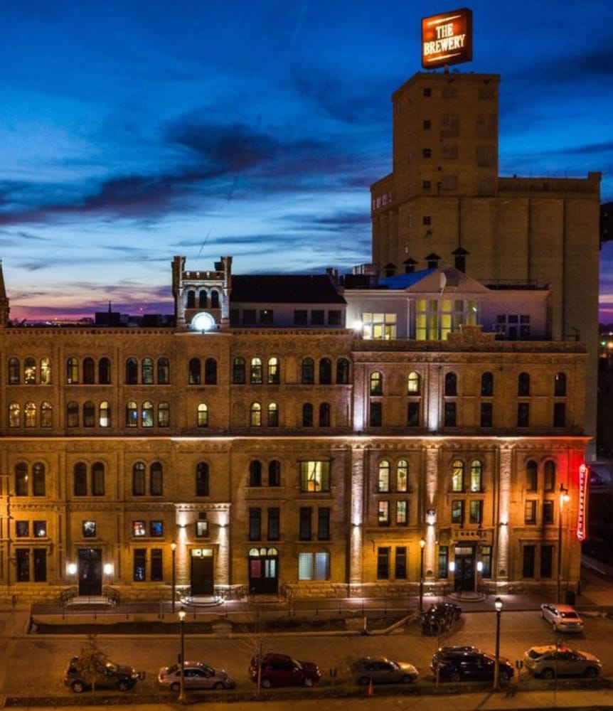 The Brewhouse Inn & Suites in Milwaukee, United States