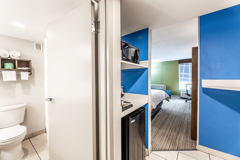 Holiday Inn Express Indianapolis South by IHG - photo 9