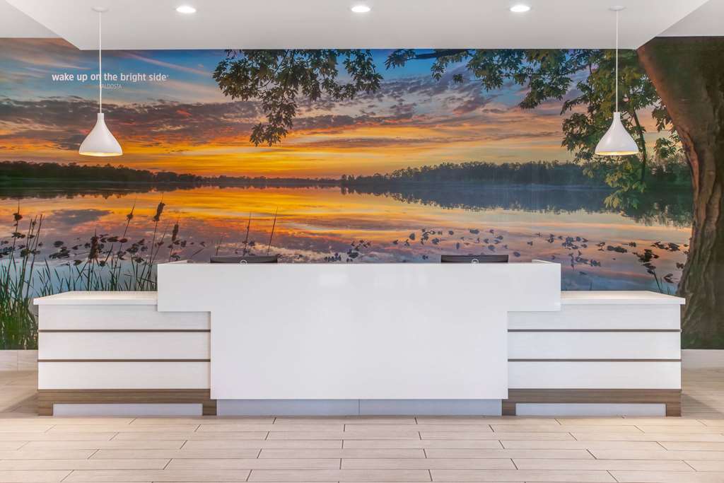 La Quinta Inn & Suites by Wyndham Valdosta - photo 10