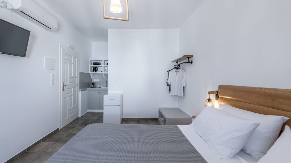 Michalis Studios — Milos — photo 3
